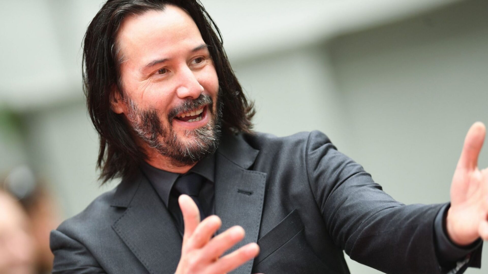 Por qué queremos tanto a Keanu